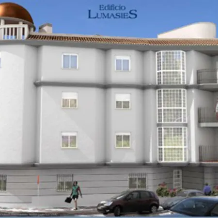 Edificio Lumasies * 托雷莫利诺斯